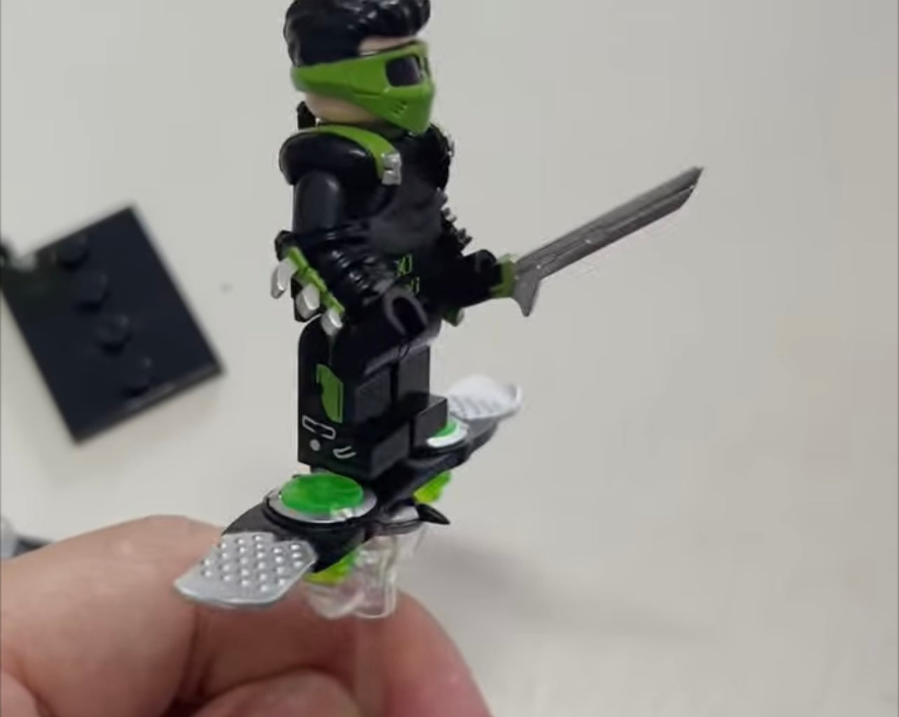 ♥️♥️♥️MINIFIGURE SPIDERMAN UNIVERS : LE BOUFFON VERT (GREEN GOBLIN version À)♥️♥️♥️Custom