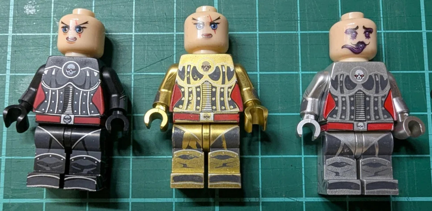 ♥️♥️MINIFIGURE WARHAMMER 40K UNIVERS: Battle Sisters Adepta Sororitas (gold) ♥️♥️custom