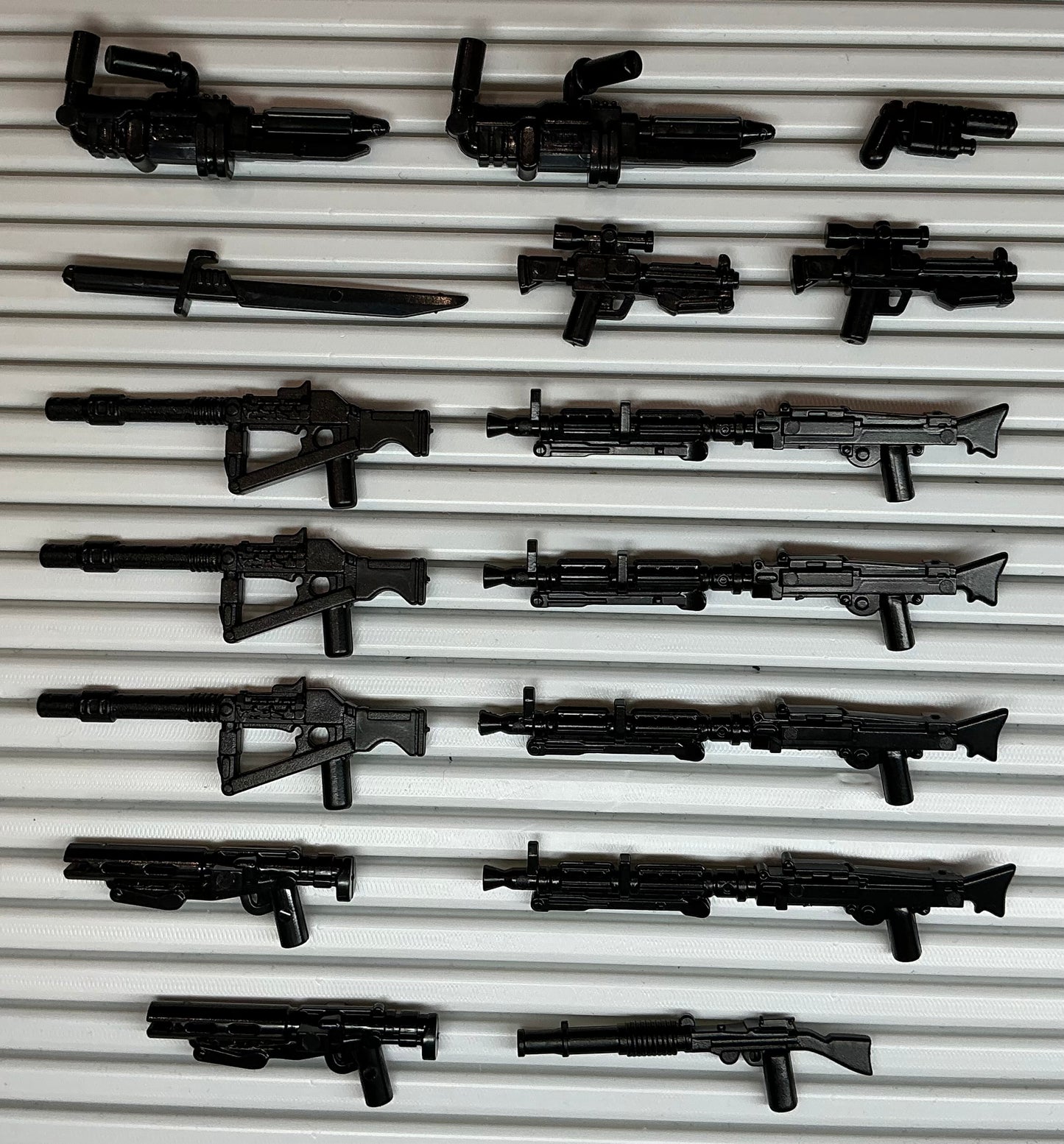 Accessoires figurines SW univers :  16 pièces(SW8)