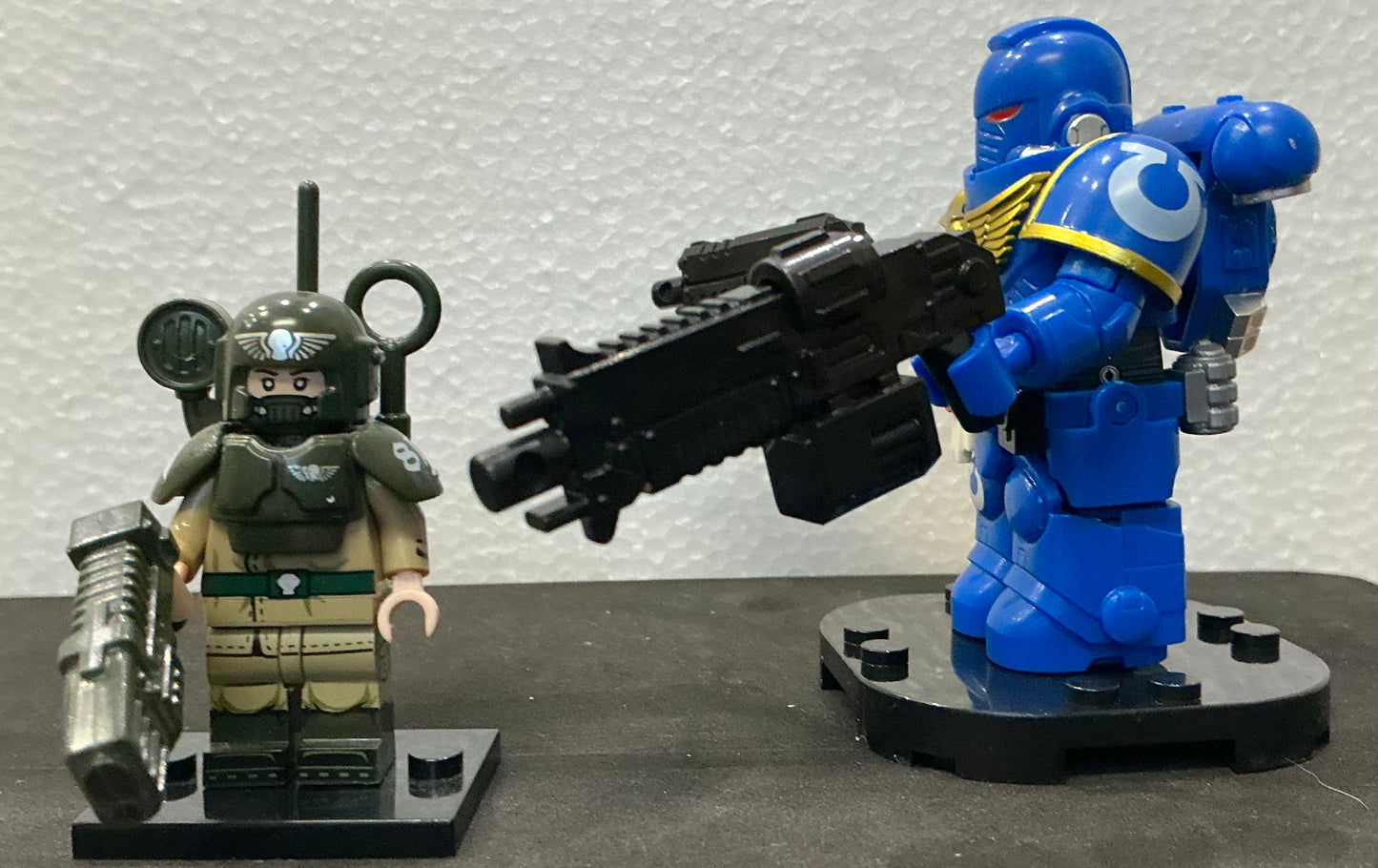 MINIFIGURE WARHAMMER 40K UNIVERS: Ultramarines Space Marines Astartes (7,2cm)custom