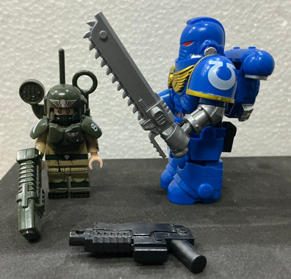 MINIFIGURE WARHAMMER 40K UNIVERS: Ultramarines Space Marines Astartes (7,2cm)custom