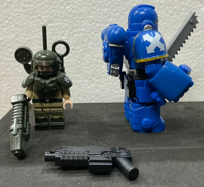 MINIFIGURE WARHAMMER 40K UNIVERS: Ultramarines Space Marines Astartes (7,2cm)custom