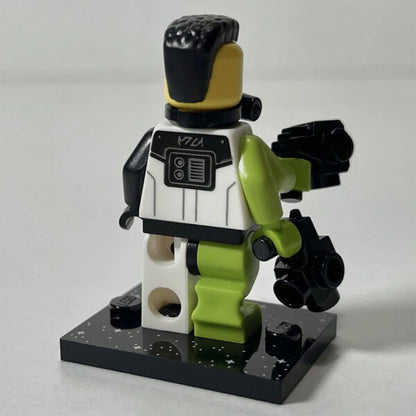 MINIFIGURE SPACE SÉRIES 26: Mutated Blacktron "socle+fascicule" custom