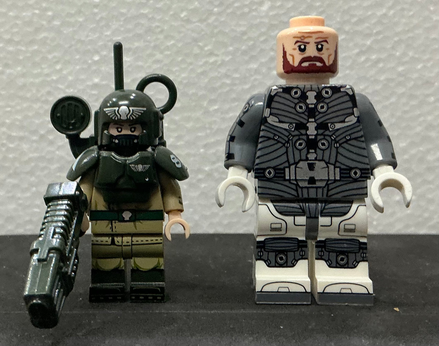 MINIFIGURE WARHAMMER 40K UNIVERS: Ultramarines Space Marines Astartes (8,2cm)custom