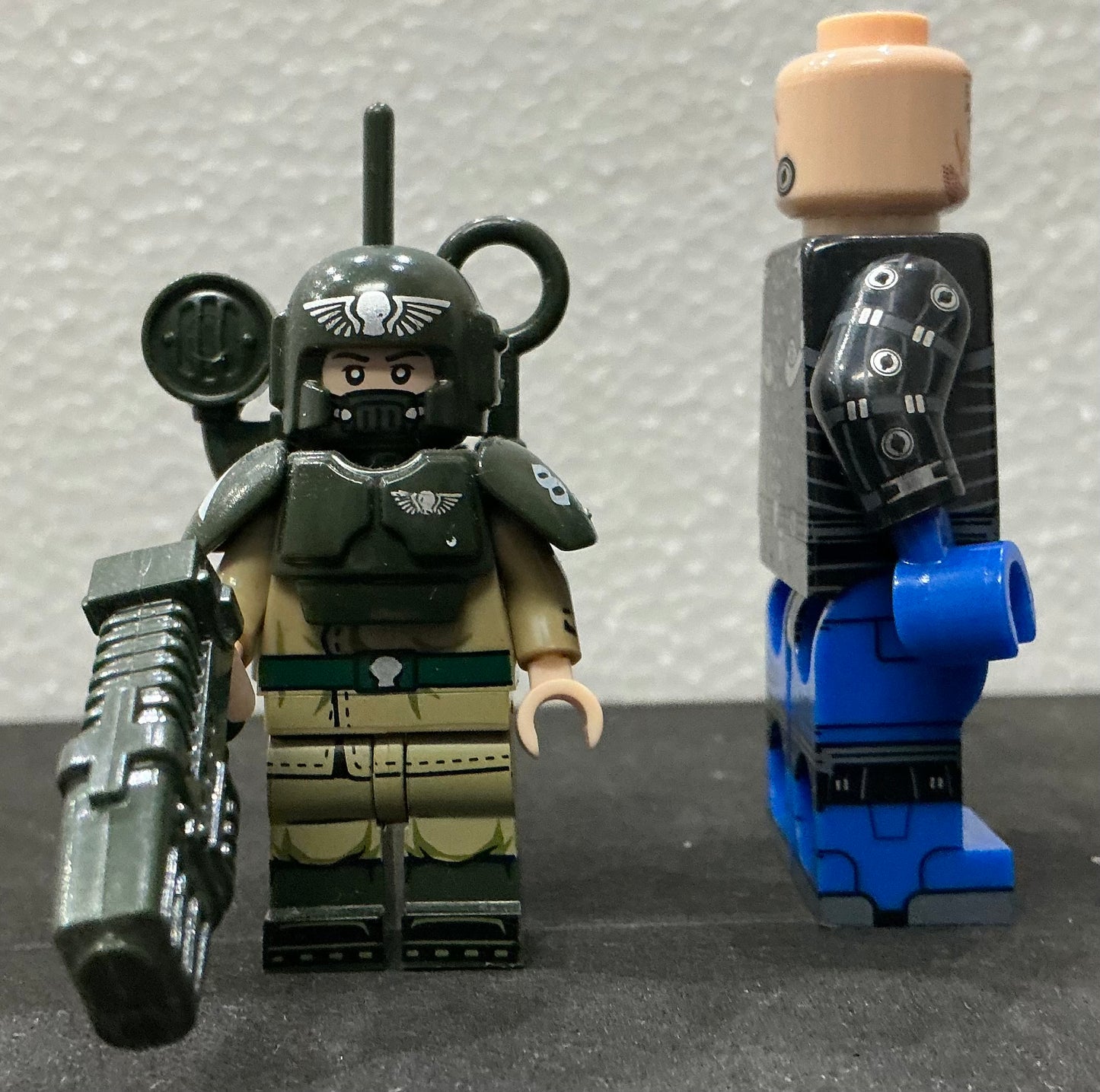 MINIFIGURE WARHAMMER 40K UNIVERS: Ultramarines Space Marines Astartes (8,2cm)custom