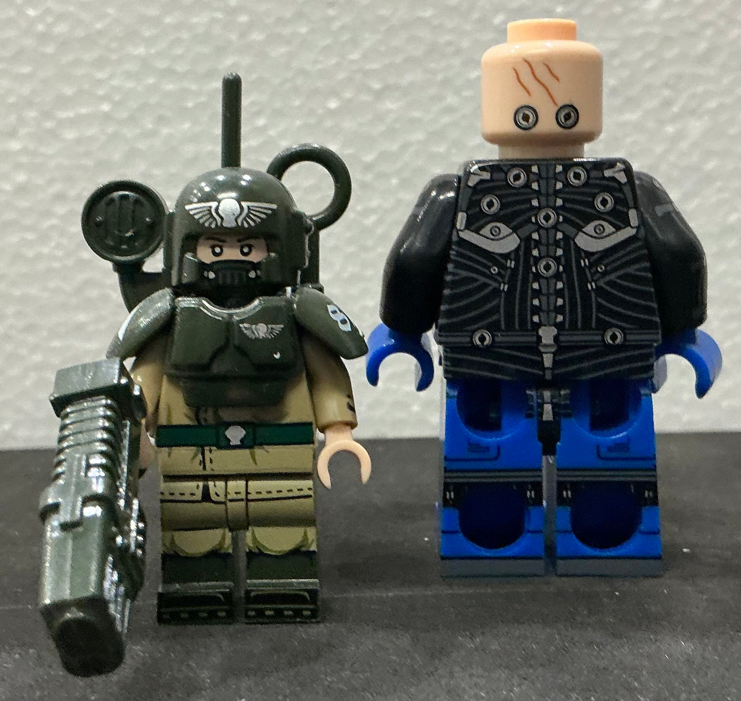 MINIFIGURE WARHAMMER 40K UNIVERS: Ultramarines Space Marines Astartes (8,2cm)custom