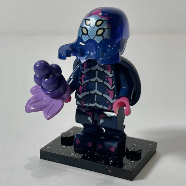 MINIFIGURE SPACE SÉRIES 26: Alien Insectoid "socle+fascicule" custom