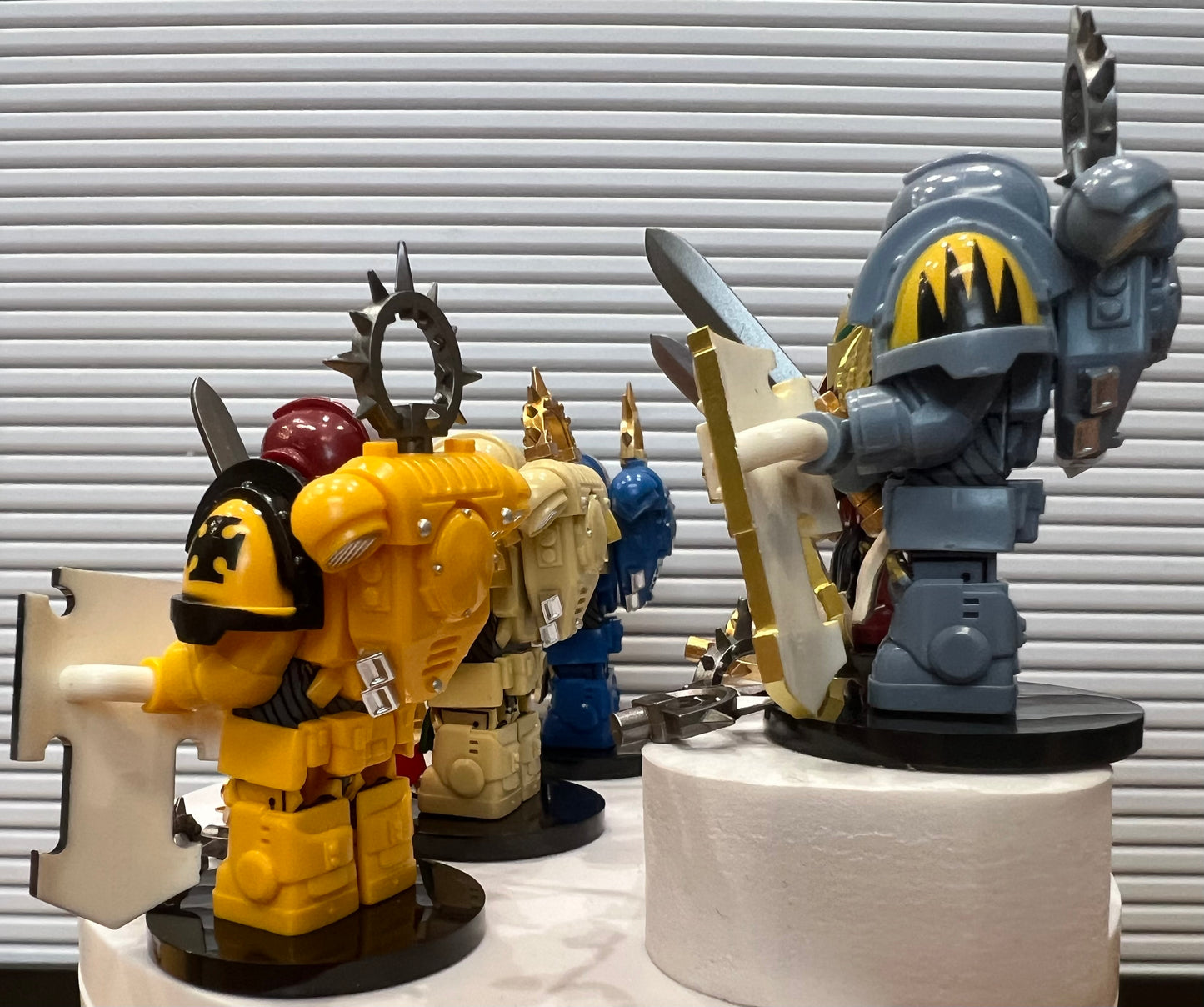 MINIFIGURE WARHAMMER 40K UNIVERS: ULTRAMARINES BLADEGUARD VÉTÉRAN custom