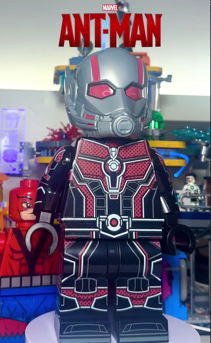 GIANT MINIFIGURE MARVEL UNIVERS: GIANT ANT MAN QUANTUM SUIT (C) 22,5cm custom