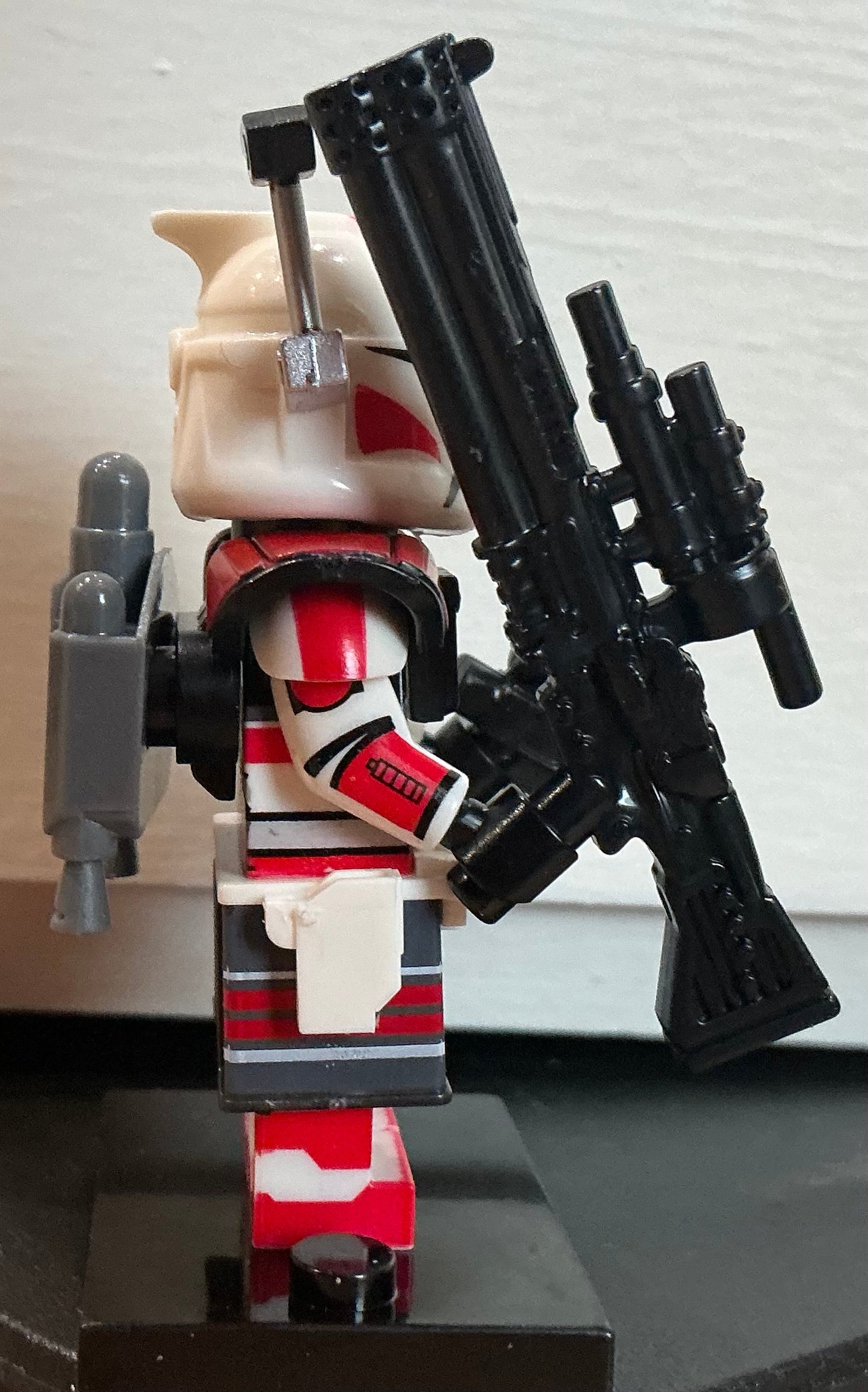 MINIFIGURE STAR WARS UNIVERS: CORUSCANT CLONE TROOPER COMMANDER FOX Custom
