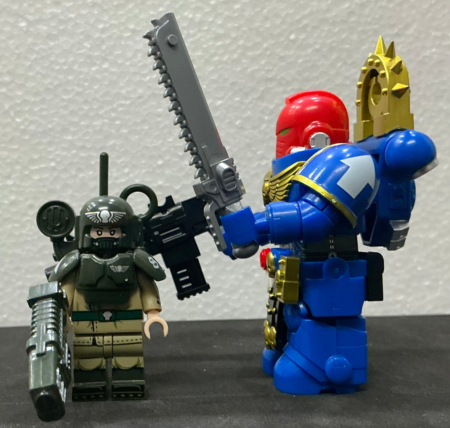 MINIFIGURE WARHAMMER 40K UNIVERS: Ultramarines Space Marines Astartes (8,2cm)custom