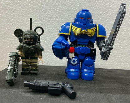 MINIFIGURE WARHAMMER 40K UNIVERS: Ultramarines Space Marines Astartes (7,2cm)custom