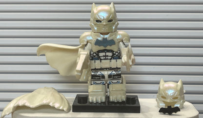 MINIFIGURE  XE SUIT BATMAN BLANC custom