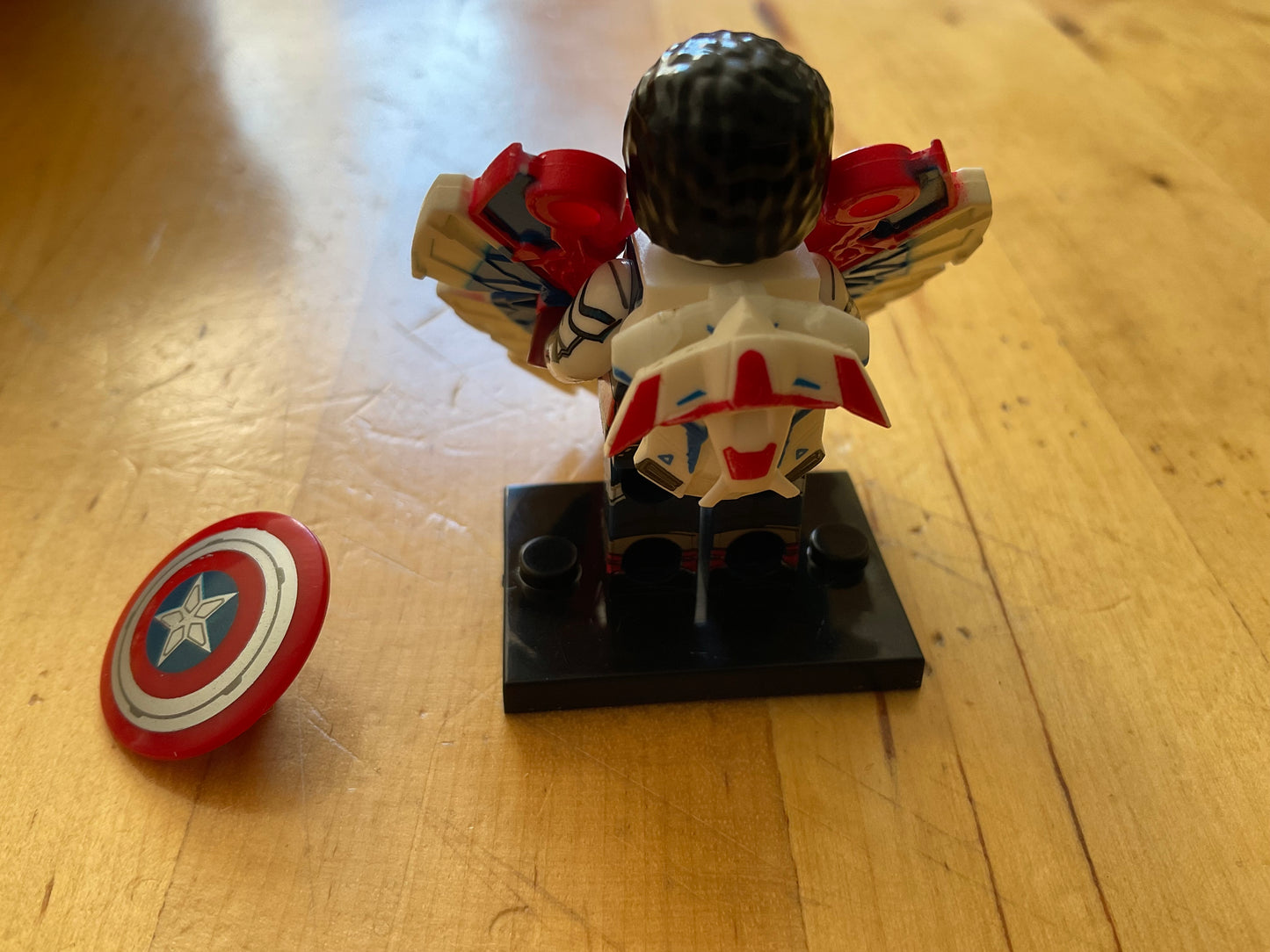 ♥️♥️♥️MINIFIGURE MARVEL UNIVERS: FALCON NEW CAPTAIN AMERICA ♥️♥️♥️CUSTOM