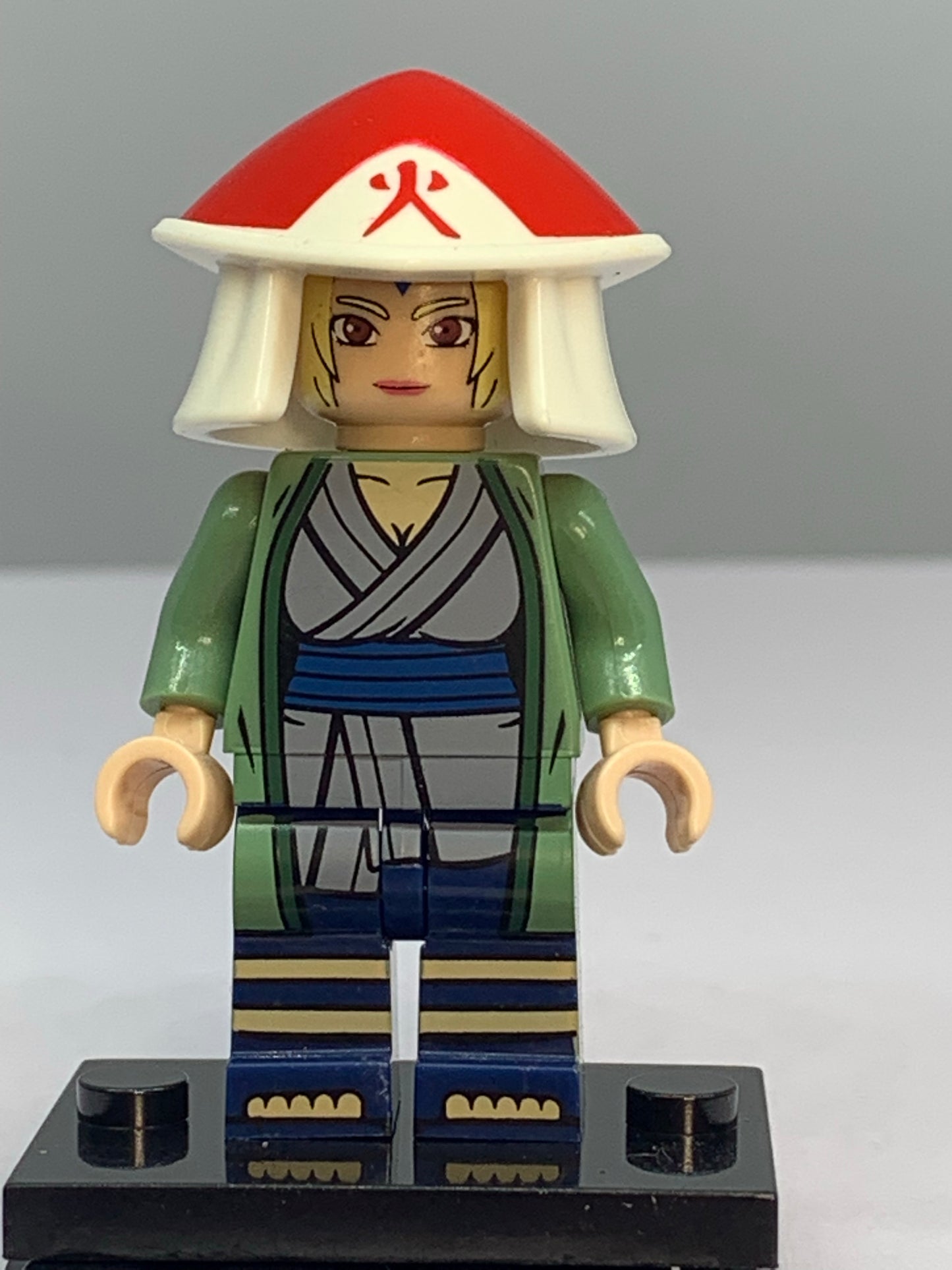 MINIFIGURE NARUTO TSUNADE CUSTOM