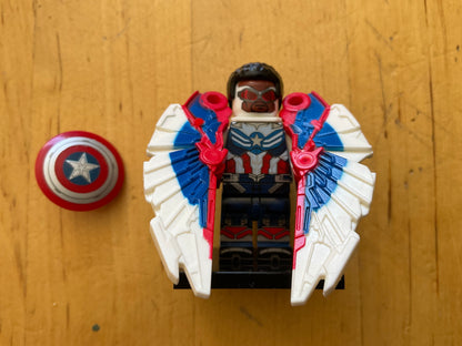 ♥️♥️♥️MINIFIGURE MARVEL UNIVERS: FALCON NEW CAPTAIN AMERICA ♥️♥️♥️CUSTOM