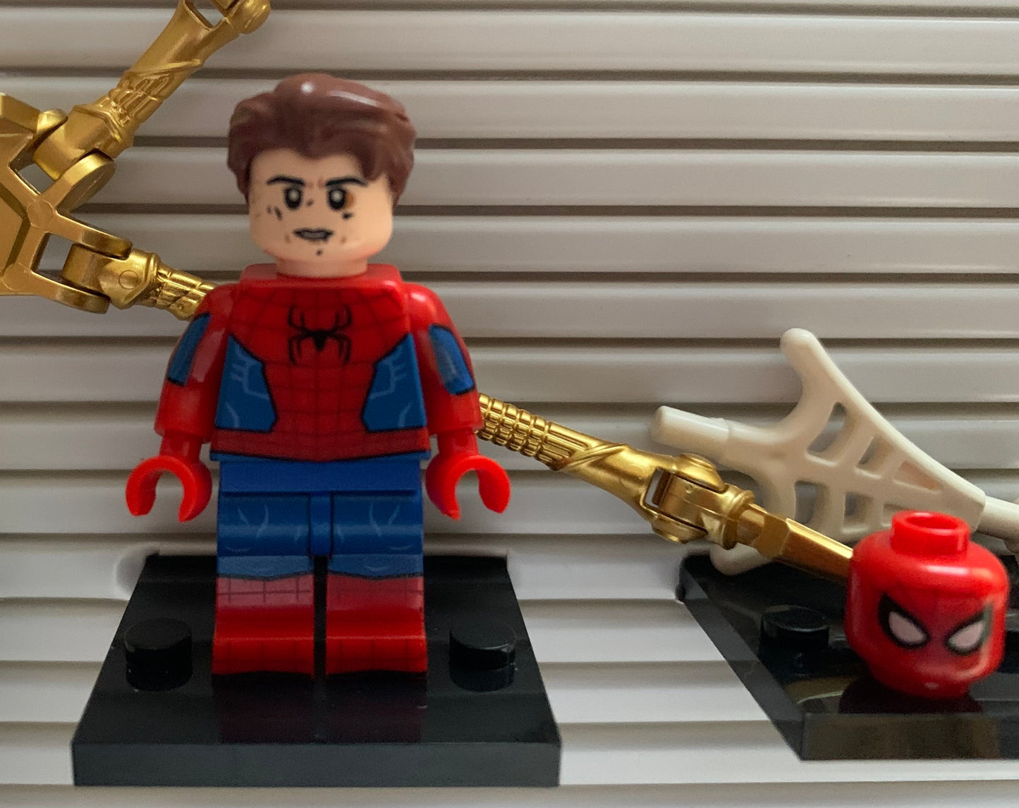 MINIFIGURE  SPIDER-MAN "Tom Holland"custom